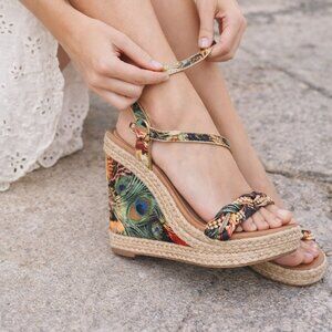 Zigi Soho Calista Rhinestone & Peacock Feather Rope Raffia Wedge 8.5